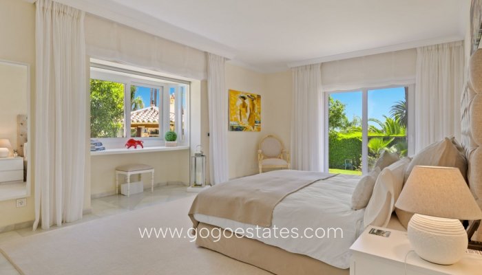 Resale - Villa - Málaga - Marbella