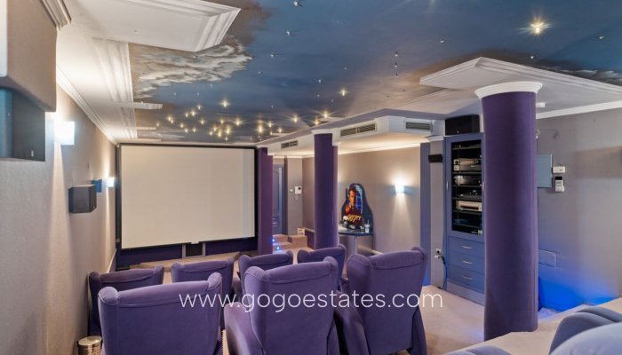 Resale - Villa - Málaga - Marbella