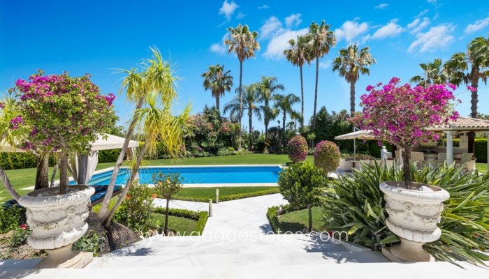 Resale - Villa - Málaga - Marbella