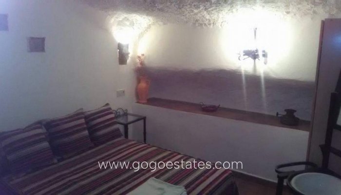 Resale - Villa - Cuevas del Campo - Andalucia