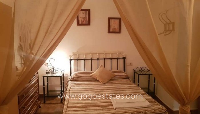 Resale - Villa - Cuevas del Campo - Andalucia