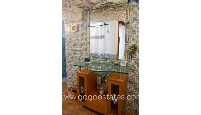 Resale - Villa - Cuevas del Campo - Andalucia