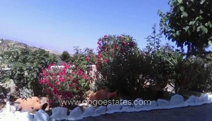 Resale - Villa - Cuevas del Campo - Andalucia