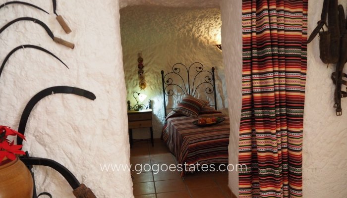 Resale - Casa Cueva - Cuevas del Campo - Granada