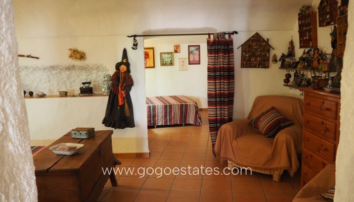Resale - Casa Cueva - Cuevas del Campo - Granada