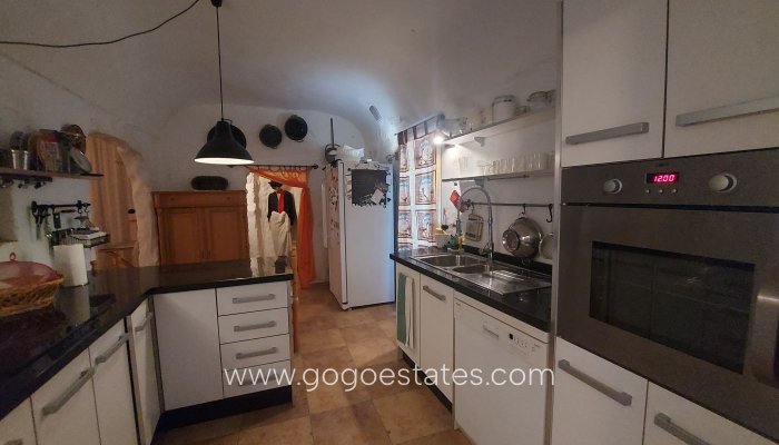 Resale - Casa Cueva - Cuevas del Campo - Granada