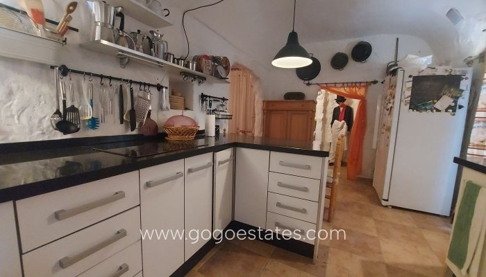 Resale - Casa Cueva - Cuevas del Campo - Granada