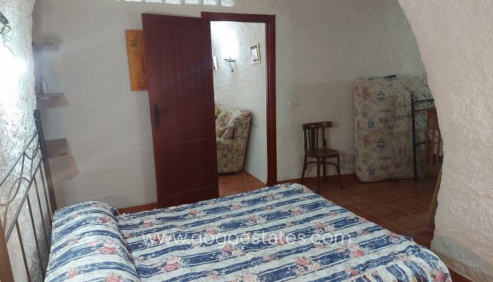 Resale - Villa - Cuevas del Campo - Granada