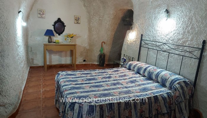 Resale - Villa - Cuevas del Campo - Granada