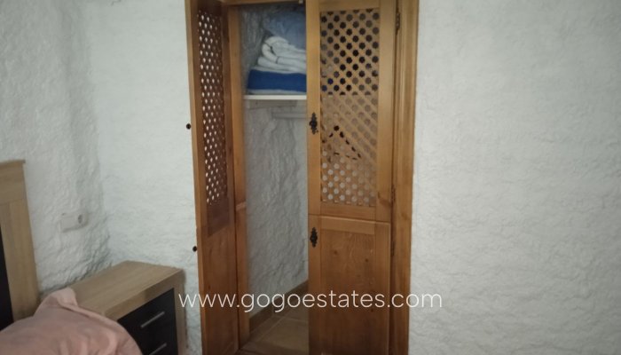 Resale - Villa - Cuevas del Campo - Granada