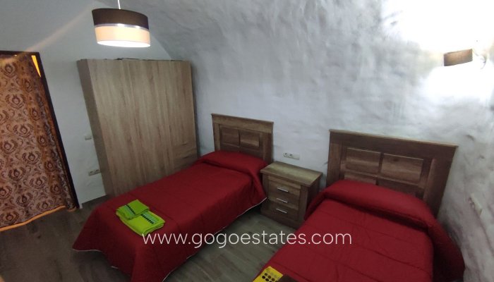 Resale - Villa - Cuevas del Campo - Granada