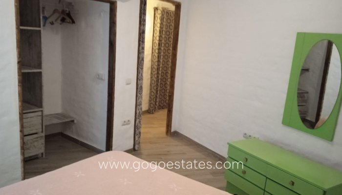 Resale - Villa - Cuevas del Campo - Granada