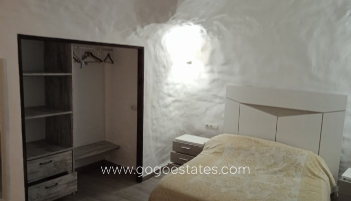 Resale - Villa - Cuevas del Campo - Granada