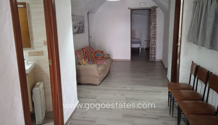 Resale - Villa - Cuevas del Campo - Granada