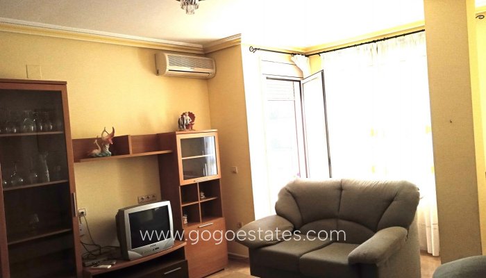 Resale - Apartamento - Cuevas del Campo - Granada