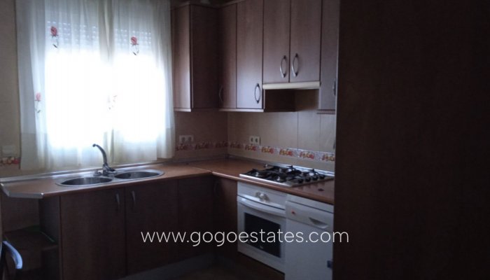 Resale - Apartamento - Cuevas del Campo - Granada