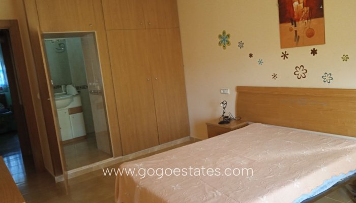 Resale - Apartamento - Cuevas del Campo - Granada