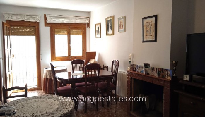 Wiederverkauf - Doppelhaushälfte - Baza