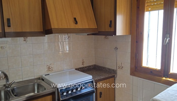 Wiederverkauf - Doppelhaushälfte - Baza