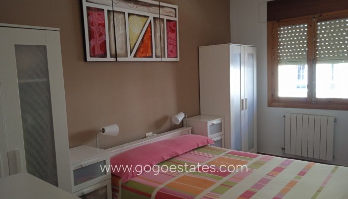 Wiederverkauf - Doppelhaushälfte - Baza