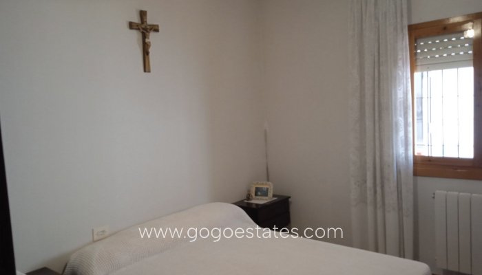 Wiederverkauf - Doppelhaushälfte - Baza