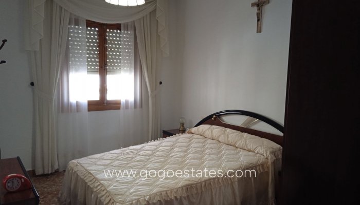 Wiederverkauf - Doppelhaushälfte - Baza