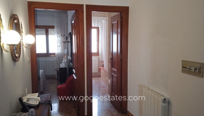 Wiederverkauf - Doppelhaushälfte - Baza