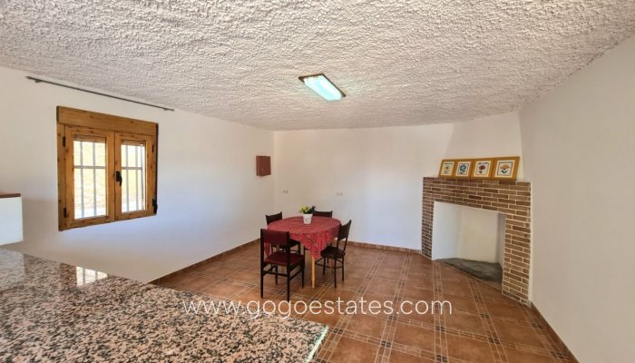 Resale - Country House - Baza - Ctra de caniles