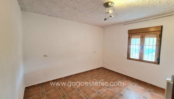 Resale - Country House - Baza - Ctra de caniles