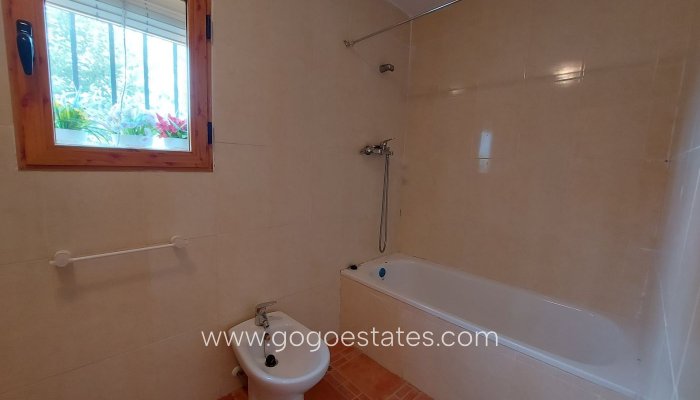 Resale - Country House - Baza - Ctra de caniles