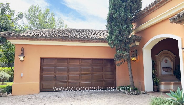 Resale - Villa - Málaga - Marbella
