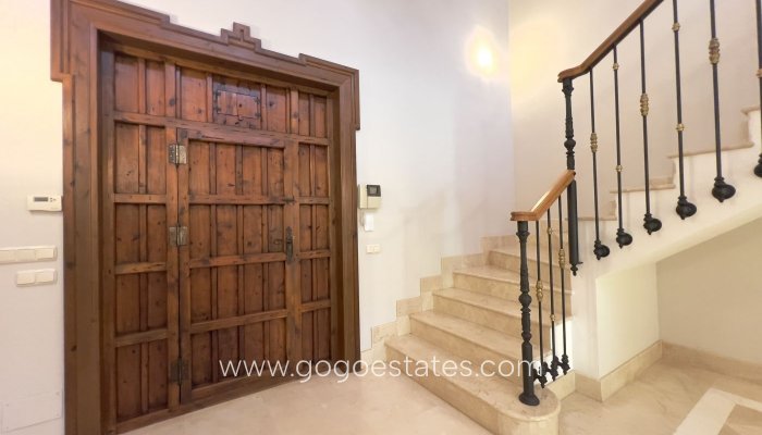 Resale - Villa - Málaga - Marbella