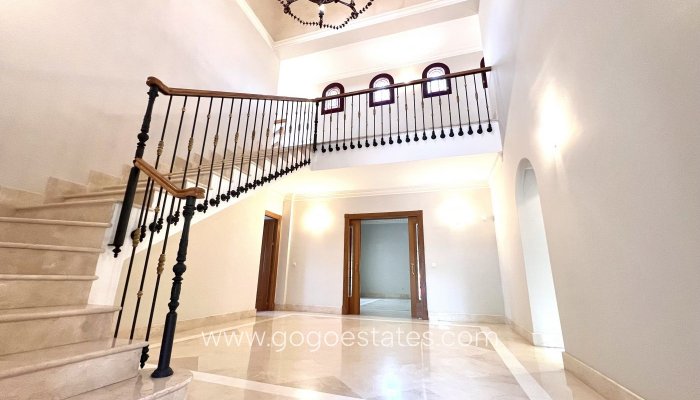 Resale - Villa - Málaga - Marbella