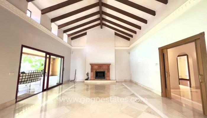 Resale - Villa - Málaga - Marbella