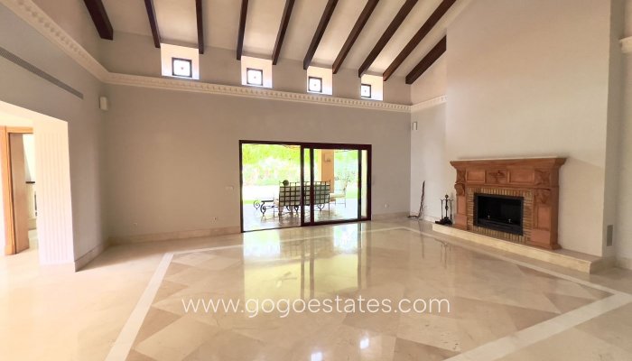 Resale - Villa - Málaga - Marbella