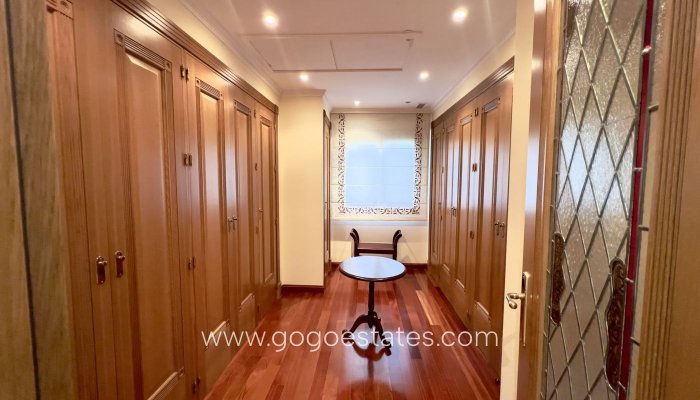 Resale - Villa - Málaga - Marbella