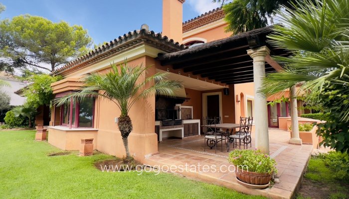 Resale - Villa - Málaga - Marbella