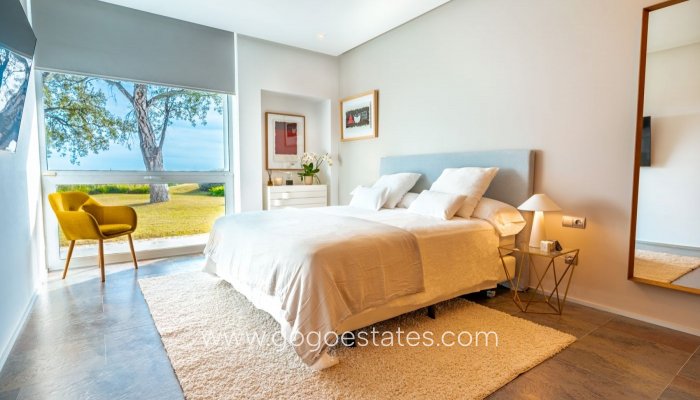 Resale - Villa - Fuengirola - El Higuerón