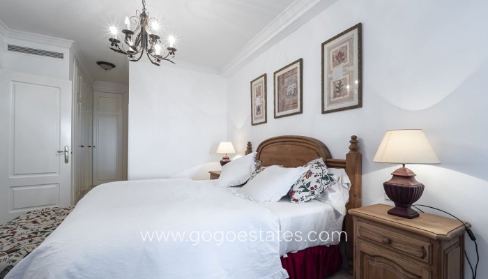 Resale - Apartamento - Málaga - Marbella