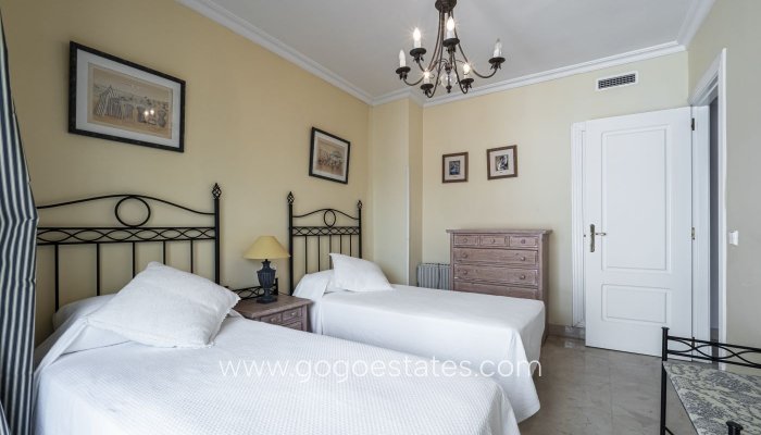 Resale - Apartamento - Málaga - Marbella