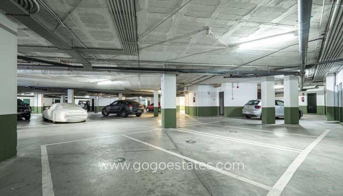 Resale - Apartamento - Málaga - Marbella