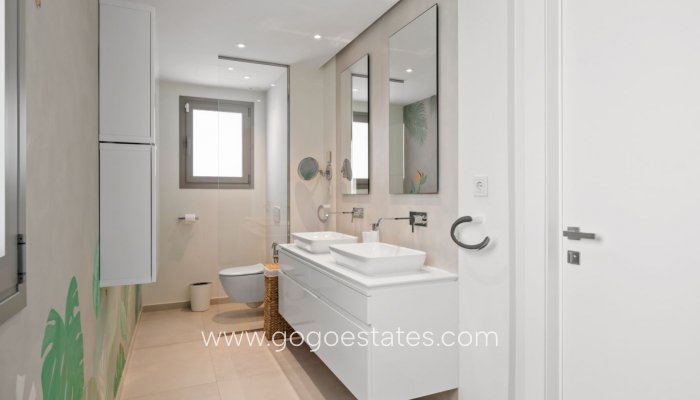 Resale - Apartamento - Málaga - Marbella