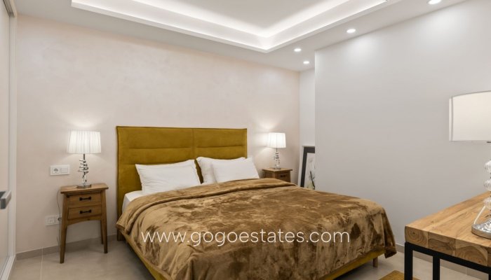 Resale - Apartamento - Málaga - Marbella