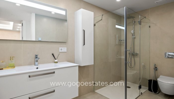 Resale - Apartamento - Málaga - Marbella