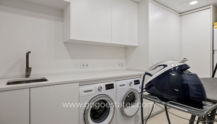Resale - Apartamento - Málaga - Marbella