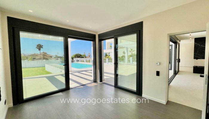 New Build - Villa - Málaga - Elviria