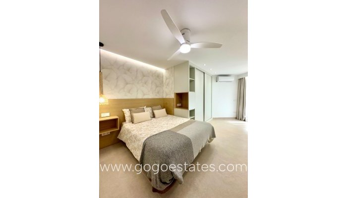 Resale - Apartamento - Málaga - Marbella Centro