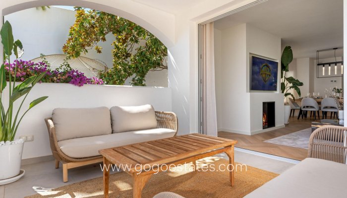 Resale - Semi-detached duplex - Málaga - Milla De Oro