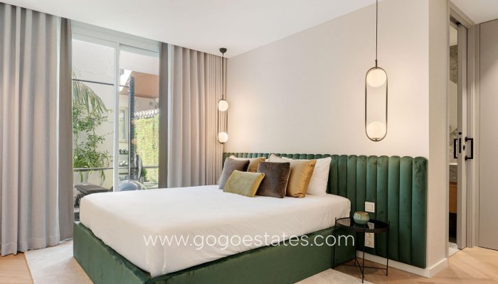 Resale - Semi-detached duplex - Málaga - Milla De Oro