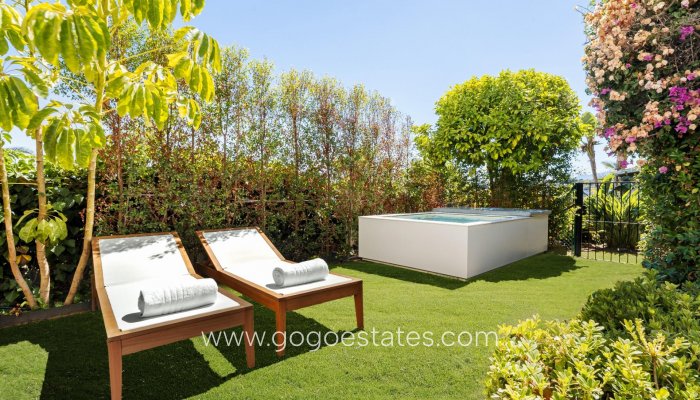 Resale - Semi-detached duplex - Málaga - Milla De Oro